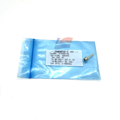 S12060-02 سیلیکون Avalanche Photodiode Senspr درجه حرارت پایین Coeffient نوع APD برای باند 800 Nm