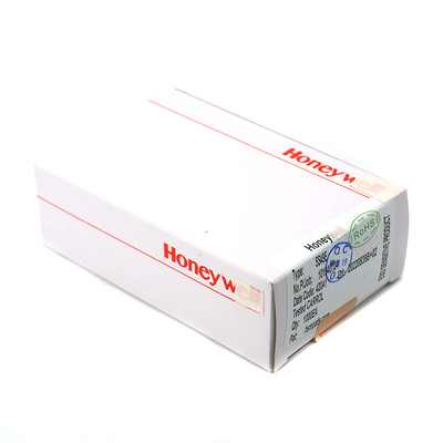 SS49E از طریق سوراخ نصب سنسور اثر هال فشرده 10 ولت ولتاژ تغذیه کار