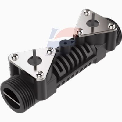 YJJ FS0001 دبی‌سنج اولتراسونیک دارای محدوده اندازه‌گیری 1.5 - 3000 لیتر در ساعت است و در سیستم‌های مدیریت آب استفاده می‌شود.